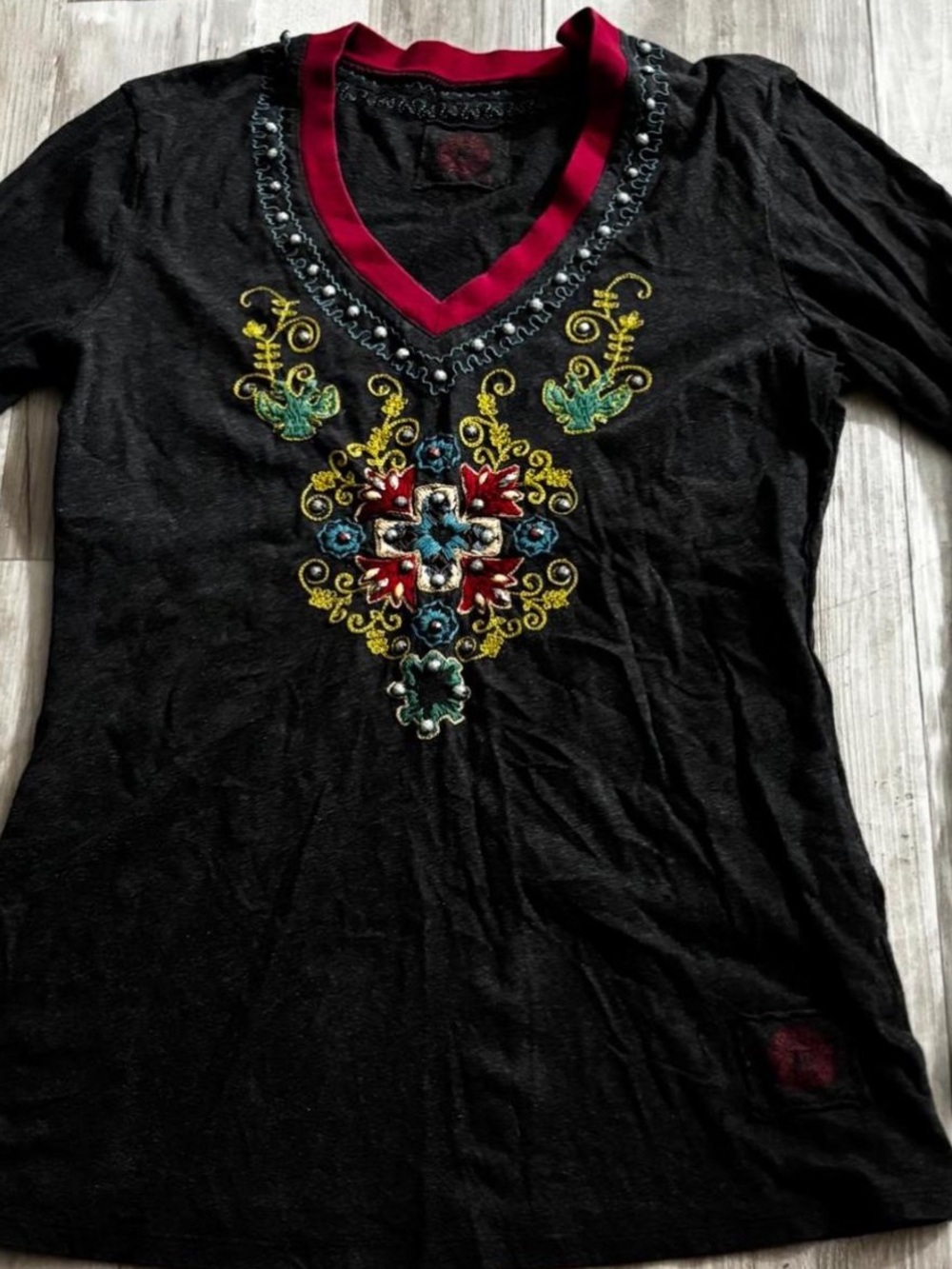 Double D Ranch beaded Embroidered V-Neck Top RTL $225 M
